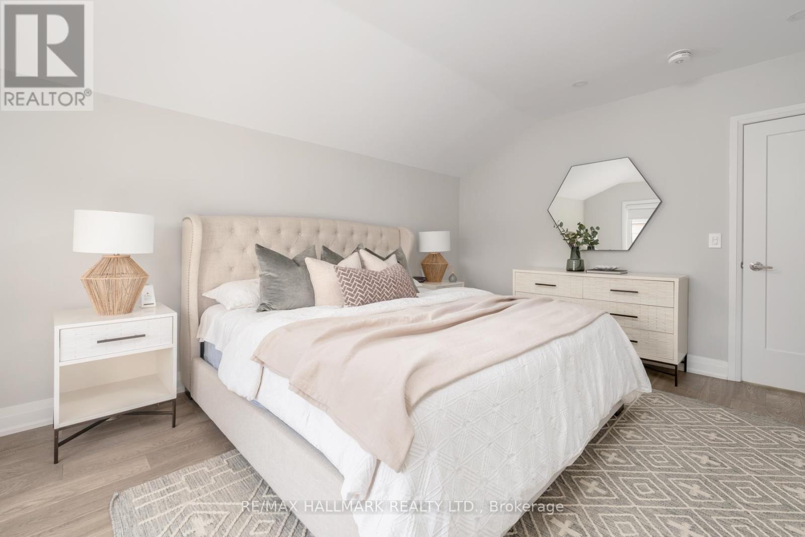 53 Northbrook Road, Toronto, Ontario  M4J 4G2 - Photo 18 - E13090032