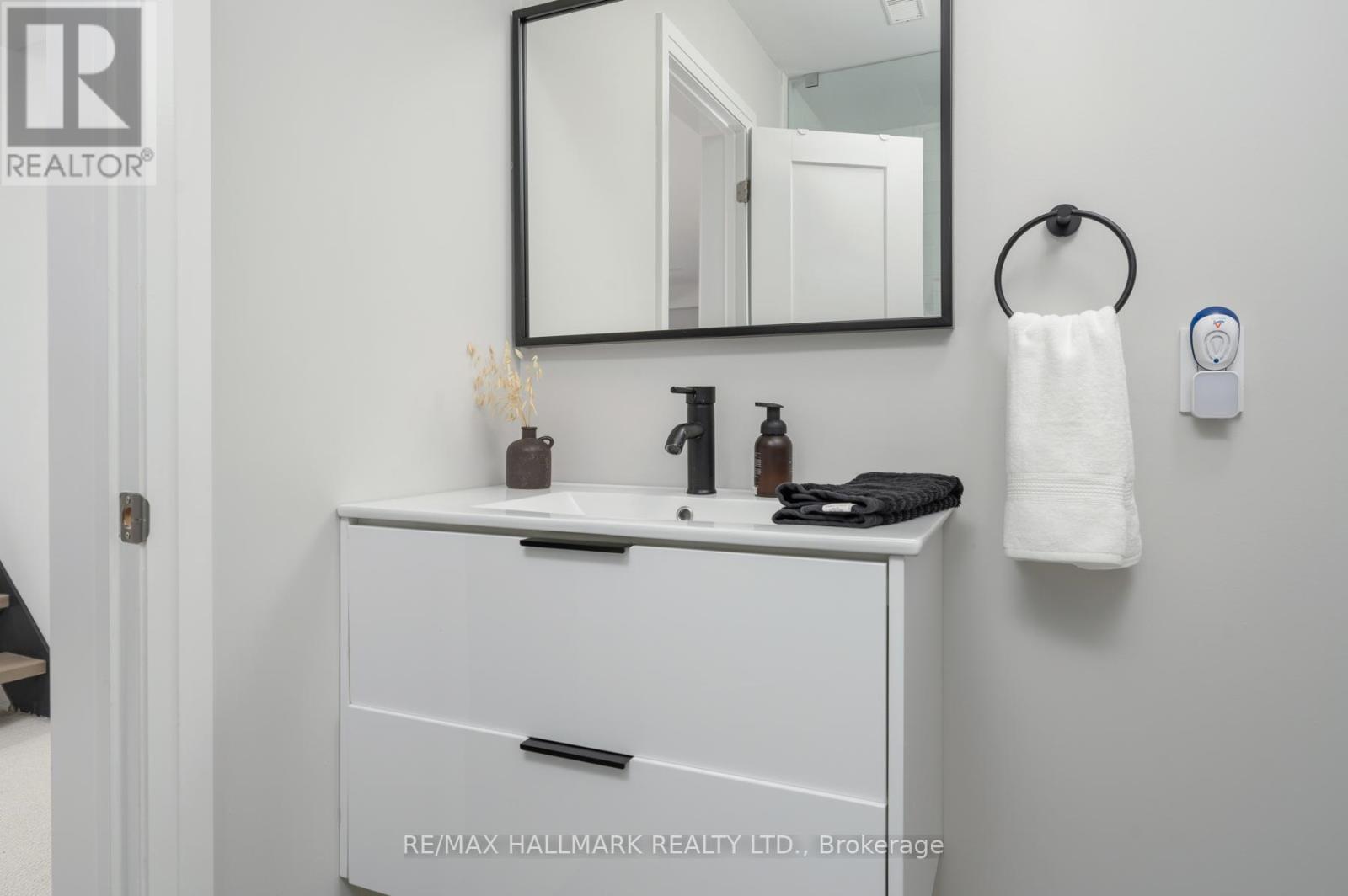 53 Northbrook Road, Toronto, Ontario  M4J 4G2 - Photo 29 - E13090032
