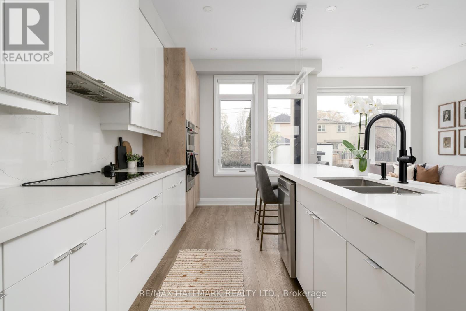 53 Northbrook Road, Toronto, Ontario  M4J 4G2 - Photo 7 - E13090032