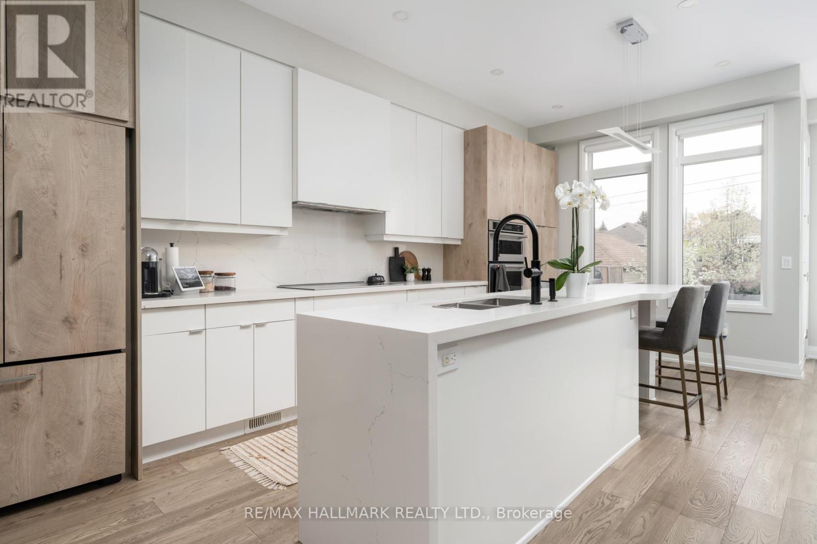 53 Northbrook Road, Toronto, Ontario  M4J 4G2 - Photo 8 - E13090032