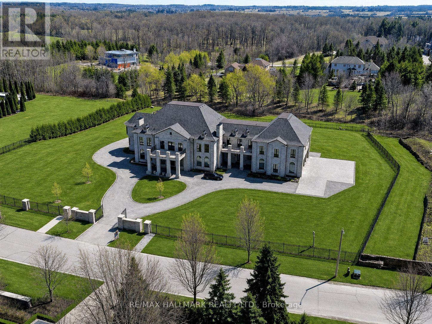 15 EDEN VALE DRIVE, King, Ontario