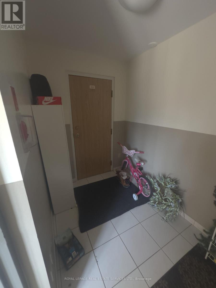 202 - 10055 Keele Street, Vaughan, Ontario  L6A 3Y8 - Photo 2 - N13073700
