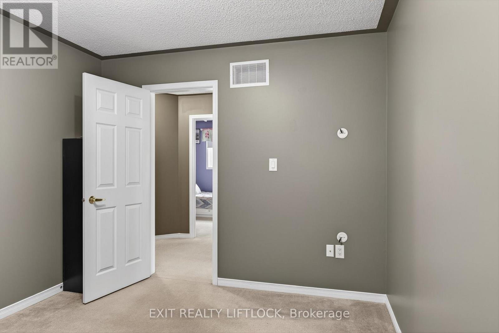 1403 Ireland Drive, Peterborough, Ontario  K9K 0A7 - Photo 14 - X12753516
