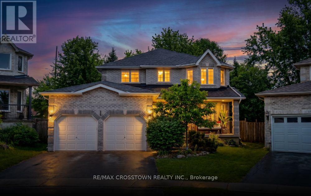 18 STONEYBROOK CRESCENT, Barrie, Ontario