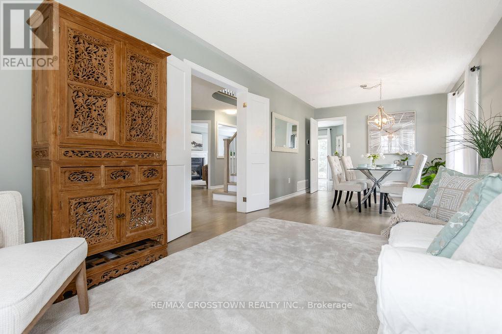 18 Stoneybrook Crescent, Barrie, Ontario  L4N 0A5 - Photo 10 - S13089984