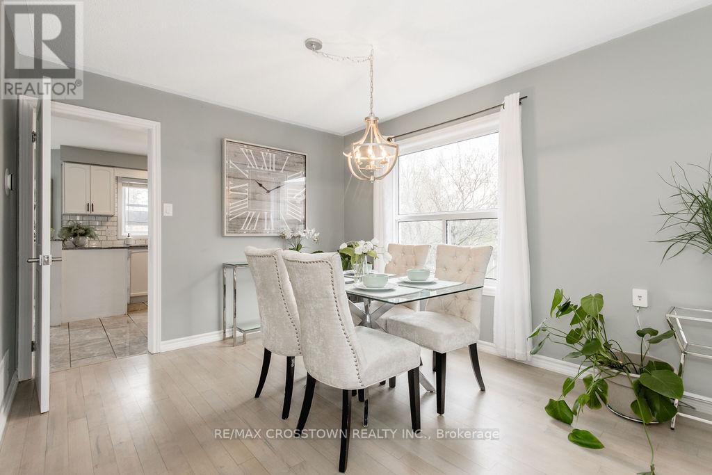 18 Stoneybrook Crescent, Barrie, Ontario  L4N 0A5 - Photo 12 - S13089984
