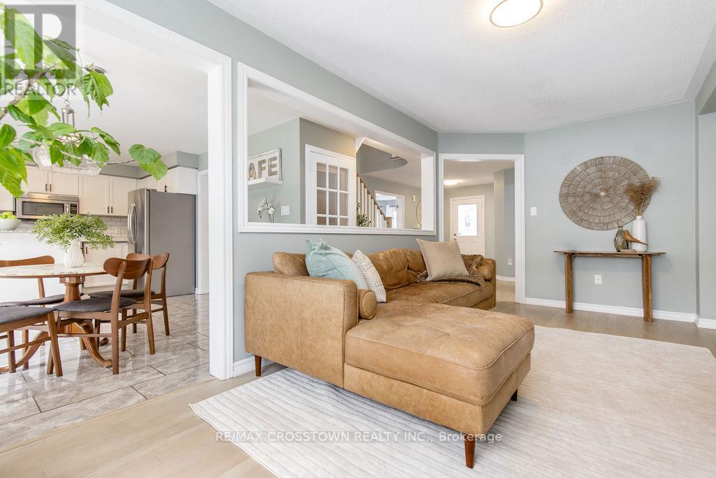 18 Stoneybrook Crescent, Barrie, Ontario  L4N 0A5 - Photo 18 - S13089984