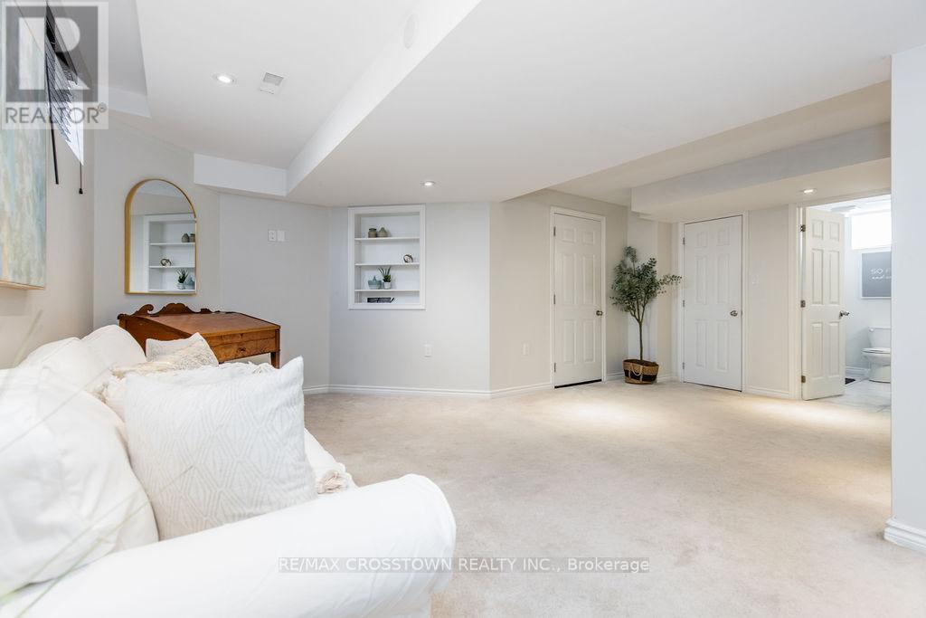 18 Stoneybrook Crescent, Barrie, Ontario  L4N 0A5 - Photo 36 - S13089984