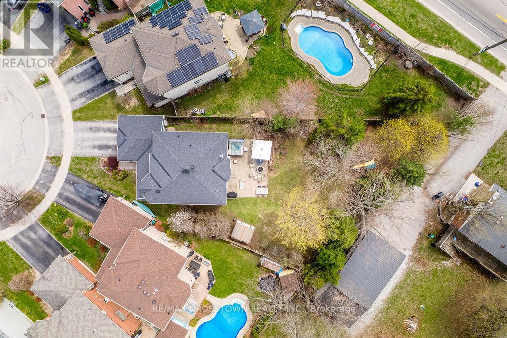18 Stoneybrook Crescent, Barrie (Ardagh), Ontario  L4N 0A5 - Photo 49 - S13089984
