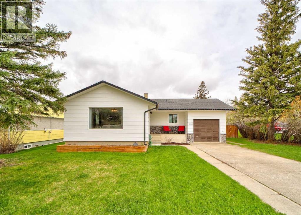 1166 Morden Avenue, Pincher Creek, Alberta  T0K 1W0 - Photo 1 - A2307355