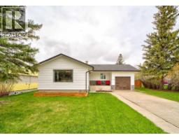 1166 Morden Avenue, Pincher Creek, Alberta