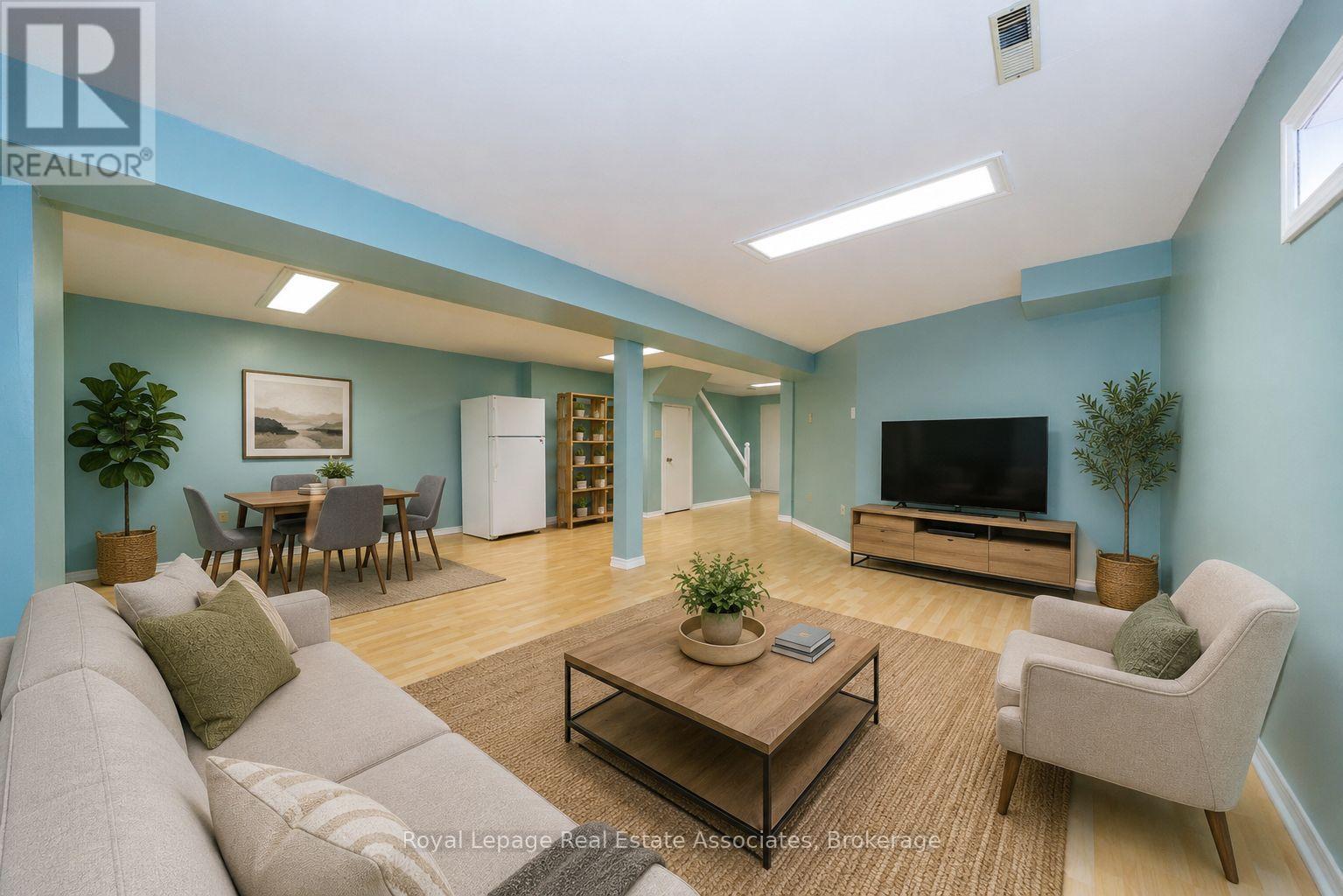 6763 Dolmage Court, Mississauga, Ontario  L5N 4V9 - Photo 19 - W13089966