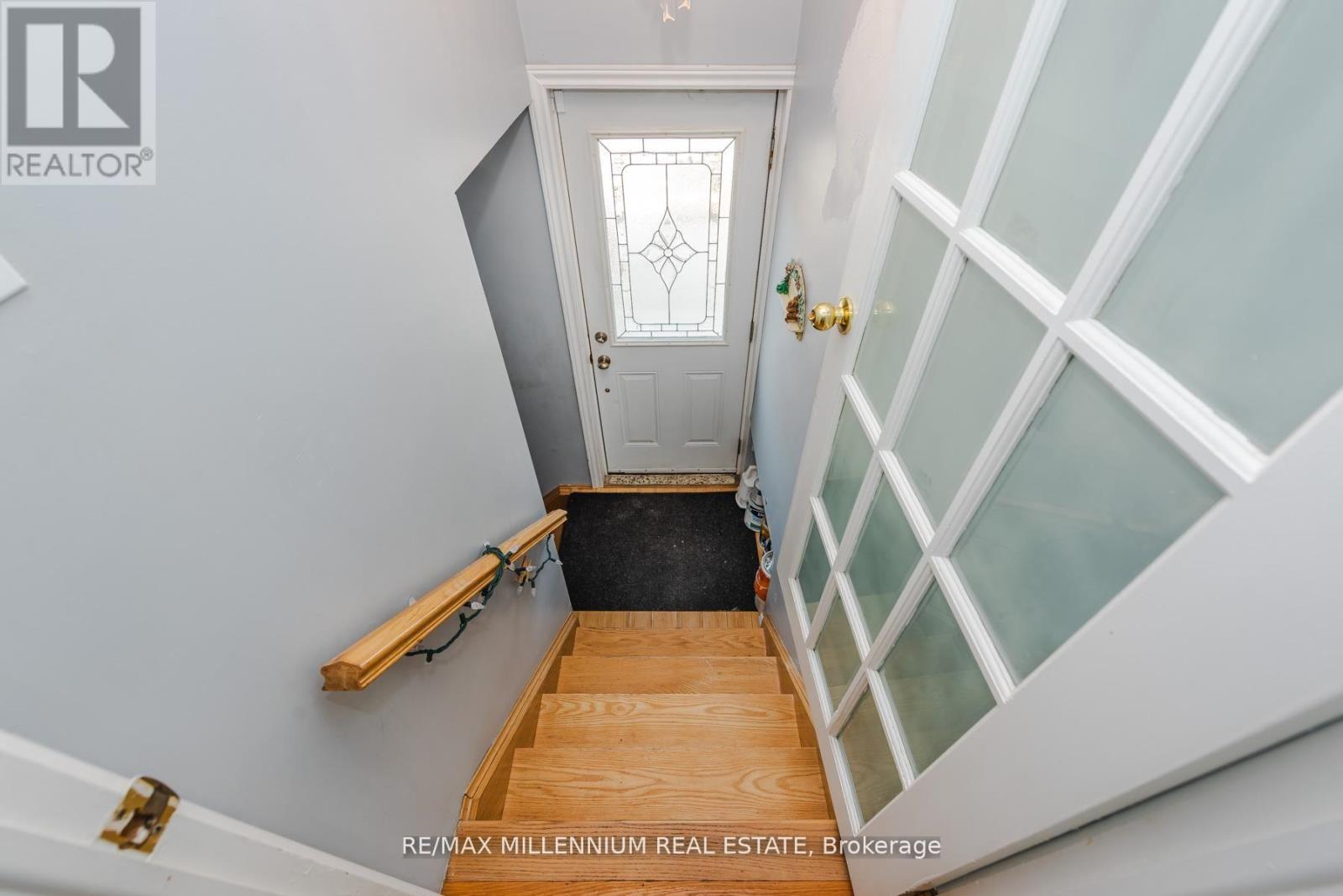 13 Cumberland Drive, Brampton, Ontario  L6V 1W5 - Photo 17 - W13090006