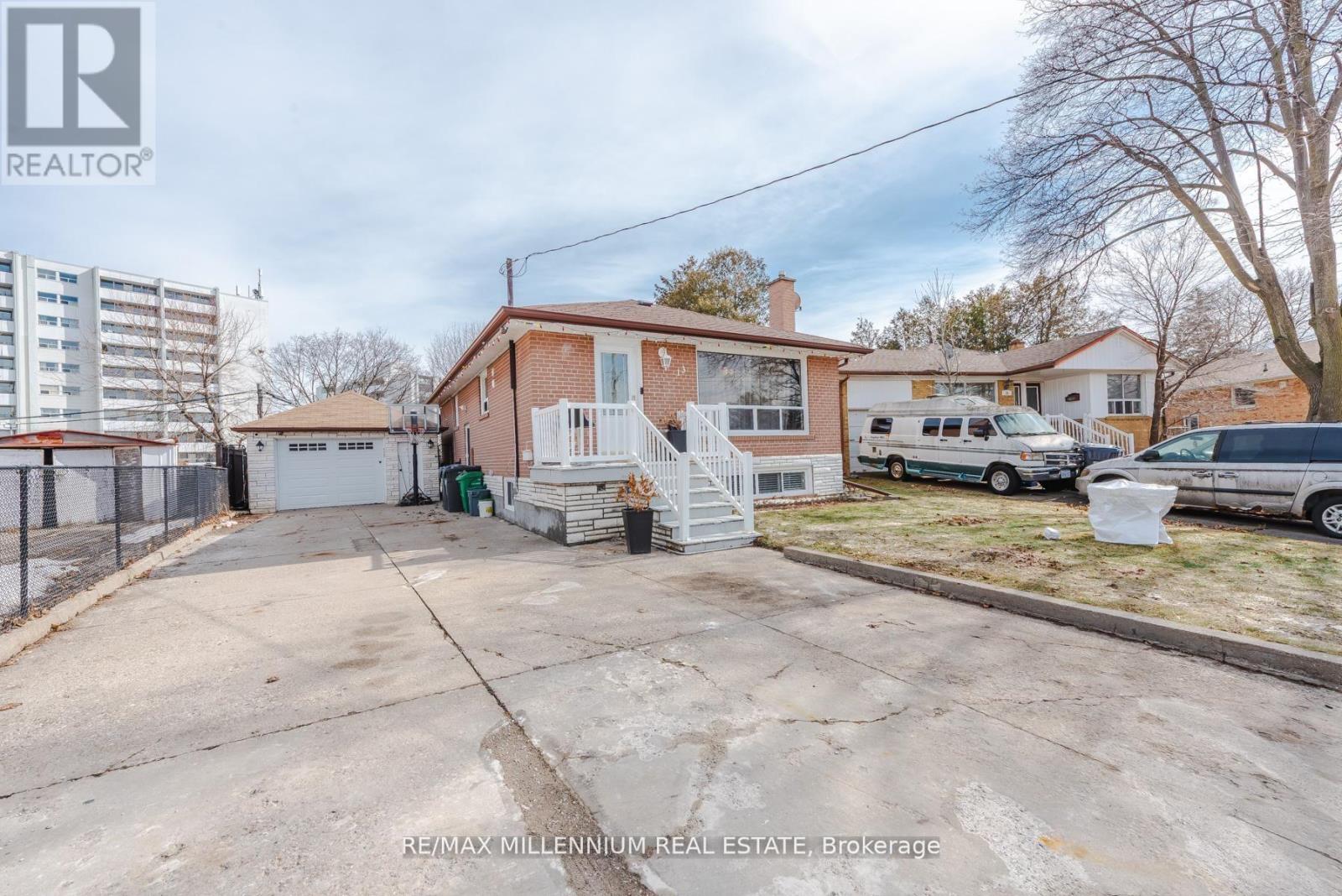 13 Cumberland Drive, Brampton, Ontario  L6V 1W5 - Photo 29 - W13090006