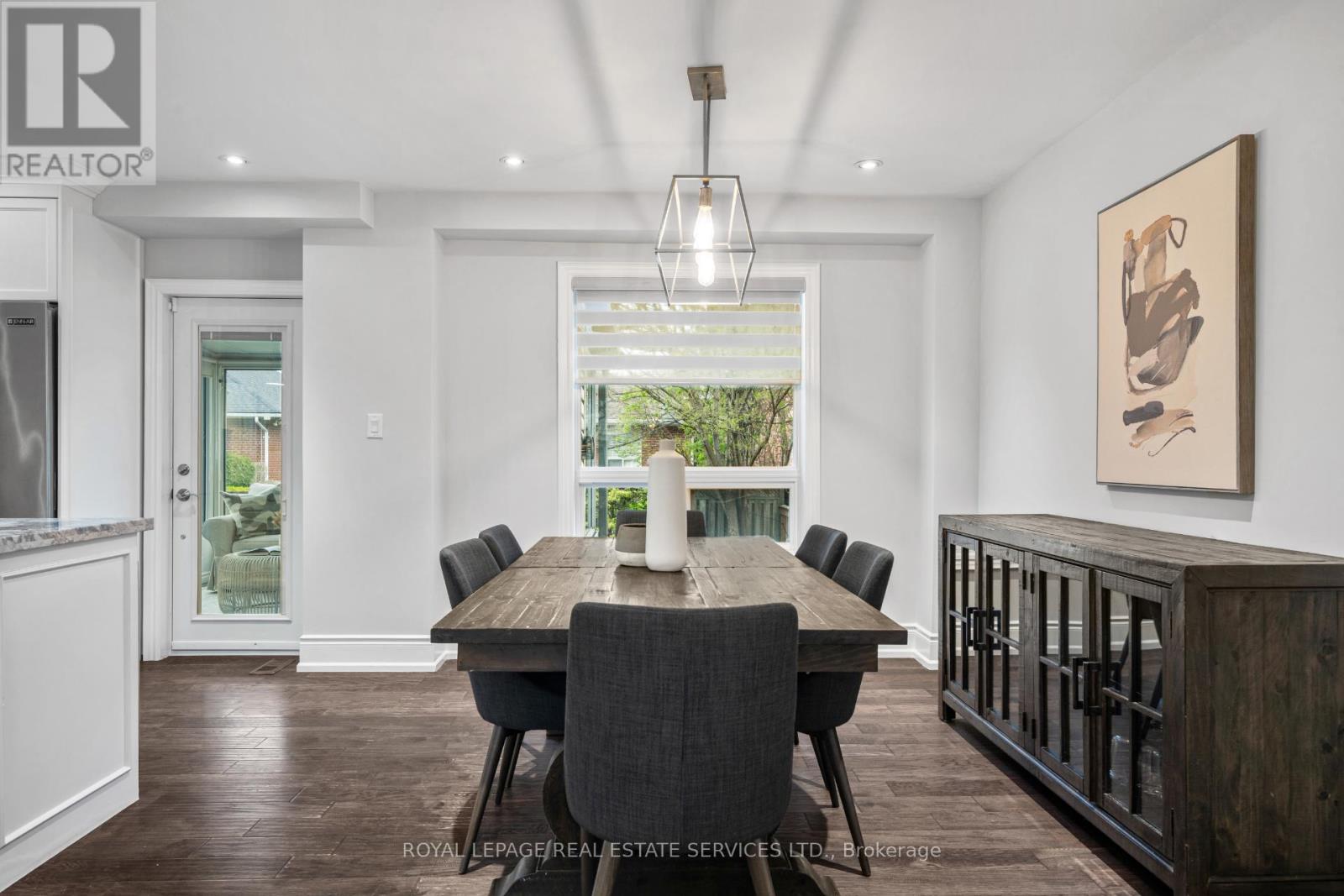 10 Glenellen Drive W, Toronto, Ontario  M8Y 2H3 - Photo 11 - W13090024