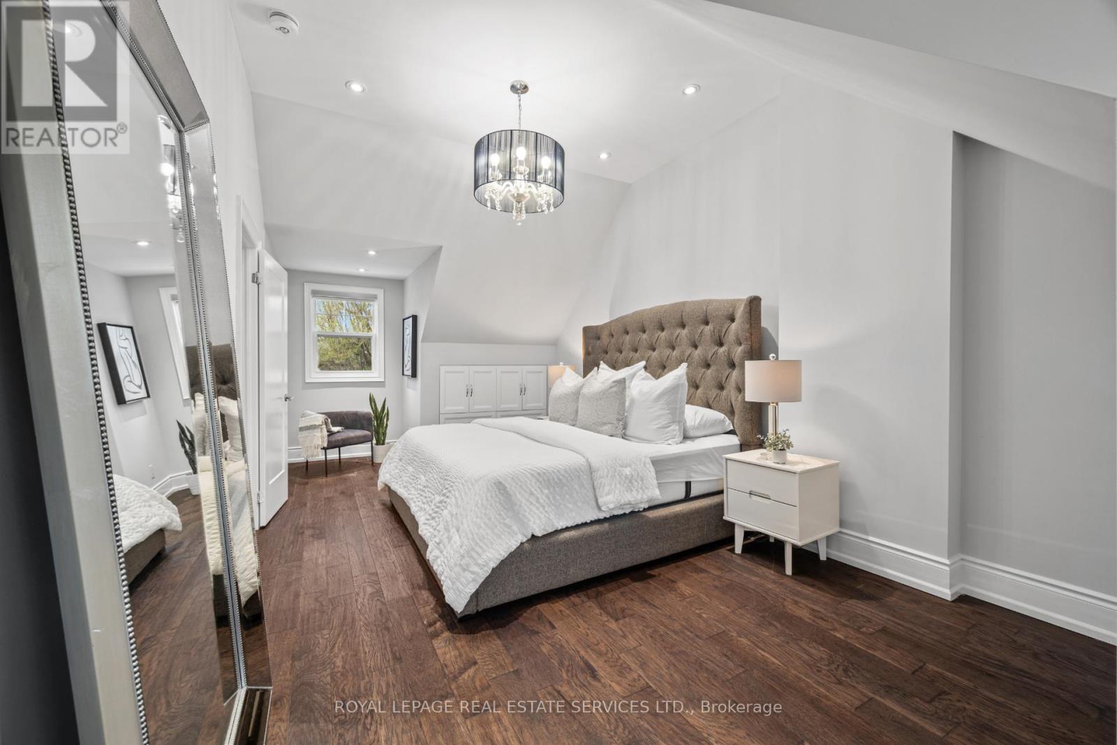 10 Glenellen Drive W, Toronto, Ontario  M8Y 2H3 - Photo 16 - W13090024