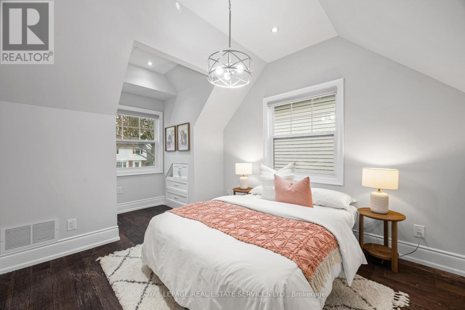 10 Glenellen Drive W, Toronto, Ontario  M8Y 2H3 - Photo 19 - W13090024