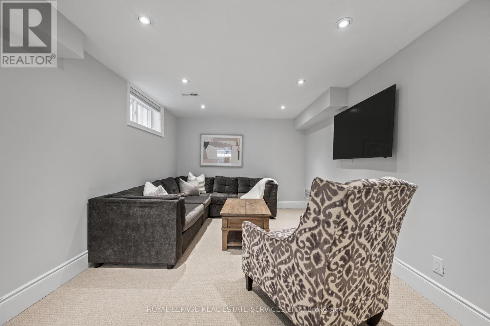 10 Glenellen Drive W, Toronto, Ontario  M8Y 2H3 - Photo 24 - W13090024
