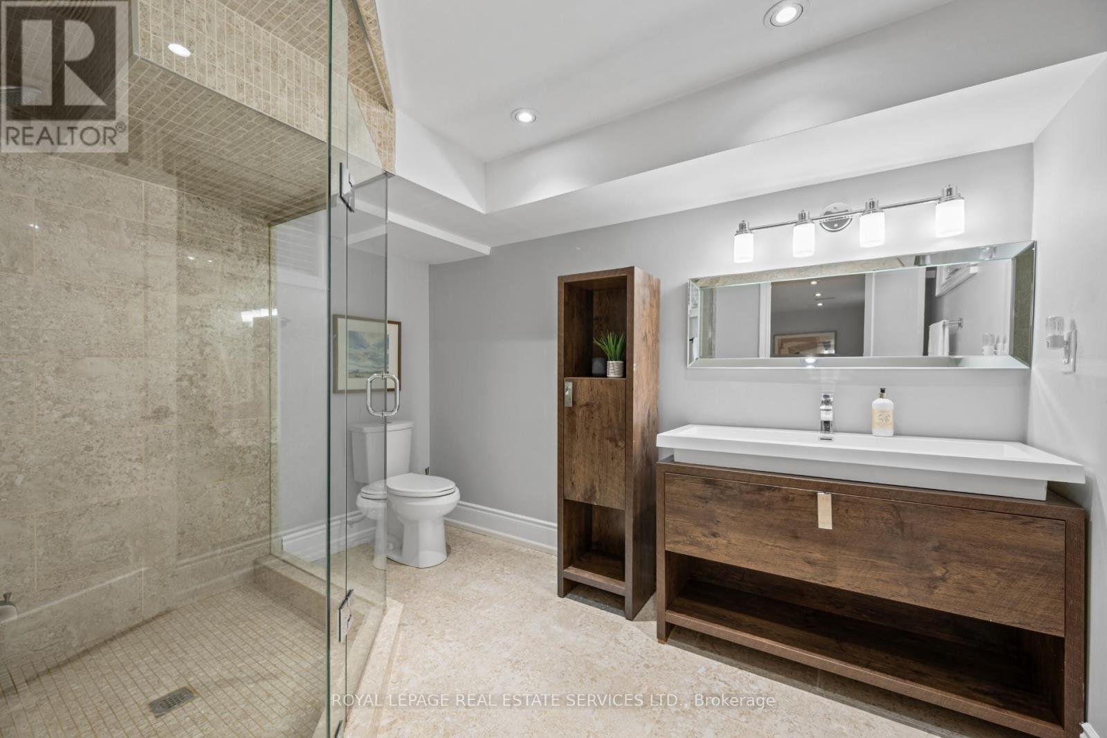 10 Glenellen Drive W, Toronto, Ontario  M8Y 2H3 - Photo 27 - W13090024