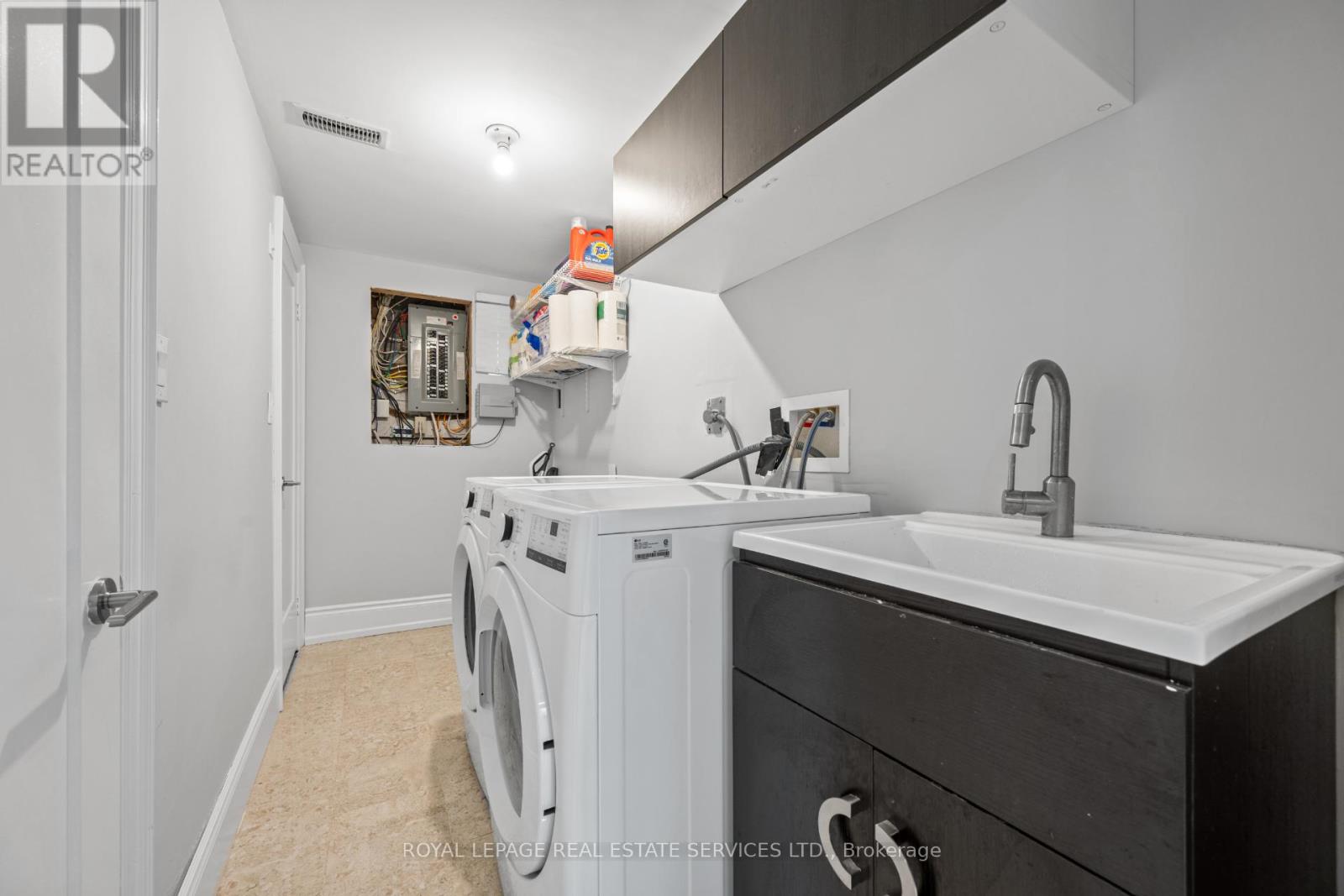 10 Glenellen Drive W, Toronto, Ontario  M8Y 2H3 - Photo 29 - W13090024