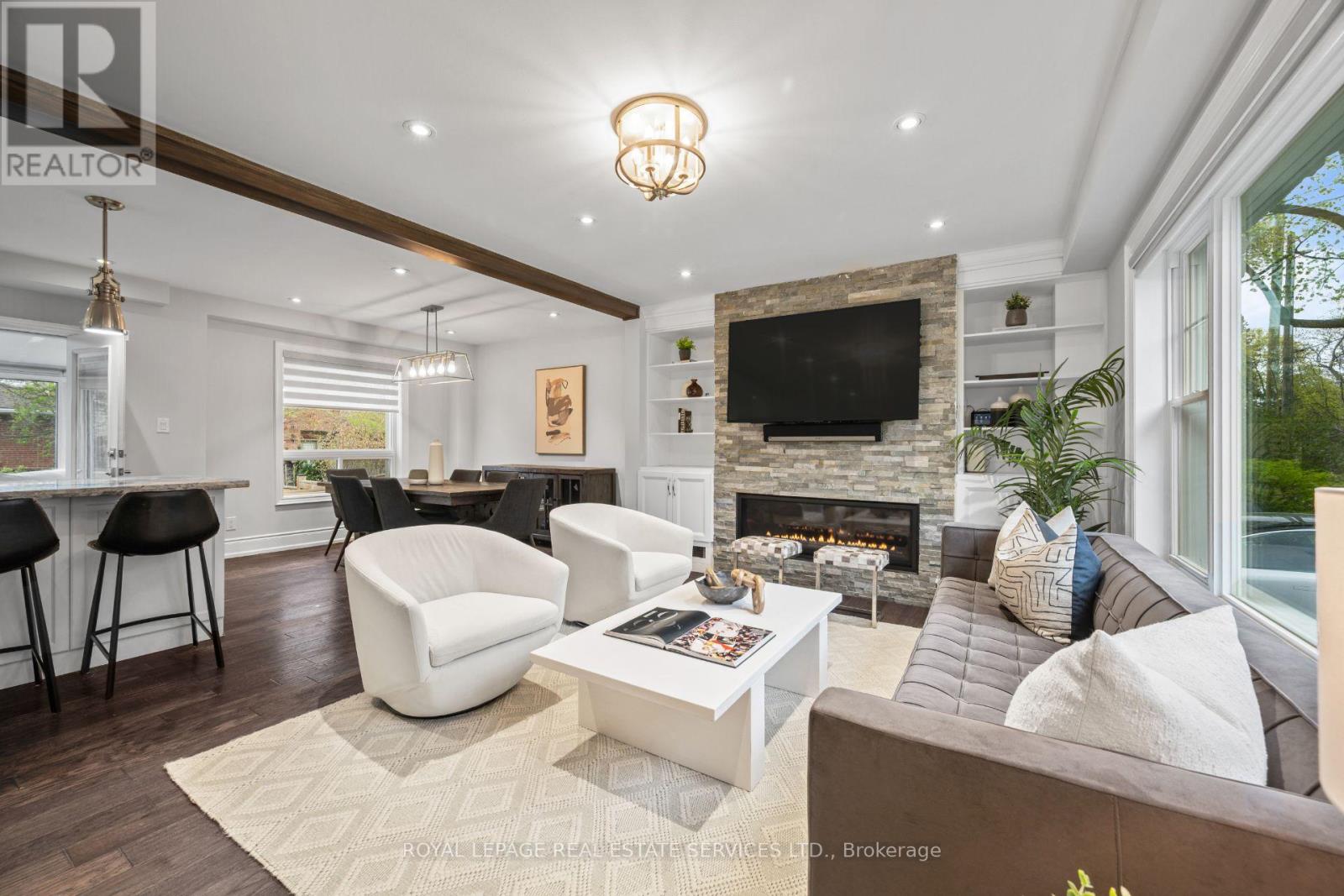 10 Glenellen Drive W, Toronto, Ontario  M8Y 2H3 - Photo 3 - W13090024
