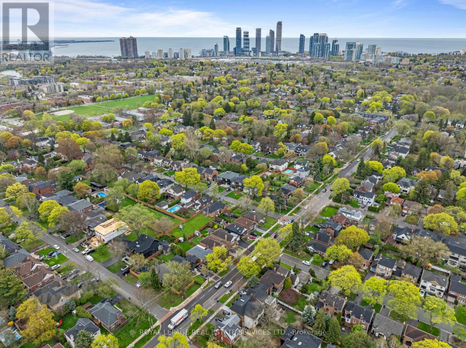10 Glenellen Drive W, Toronto, Ontario  M8Y 2H3 - Photo 36 - W13090024