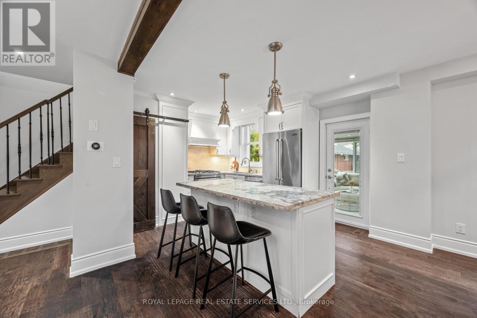 10 Glenellen Drive W, Toronto, Ontario  M8Y 2H3 - Photo 6 - W13090024