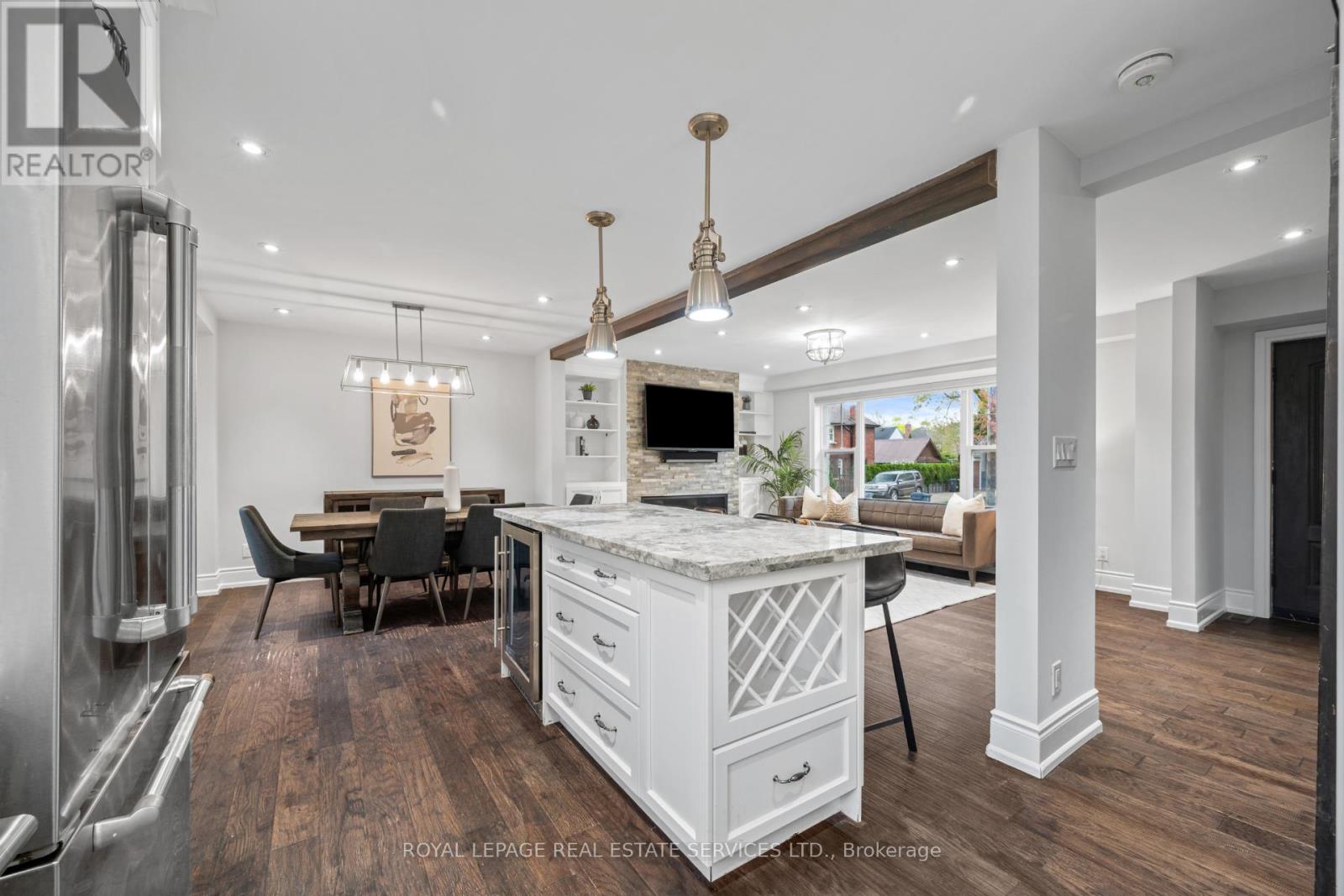 10 Glenellen Drive W, Toronto, Ontario  M8Y 2H3 - Photo 9 - W13090024