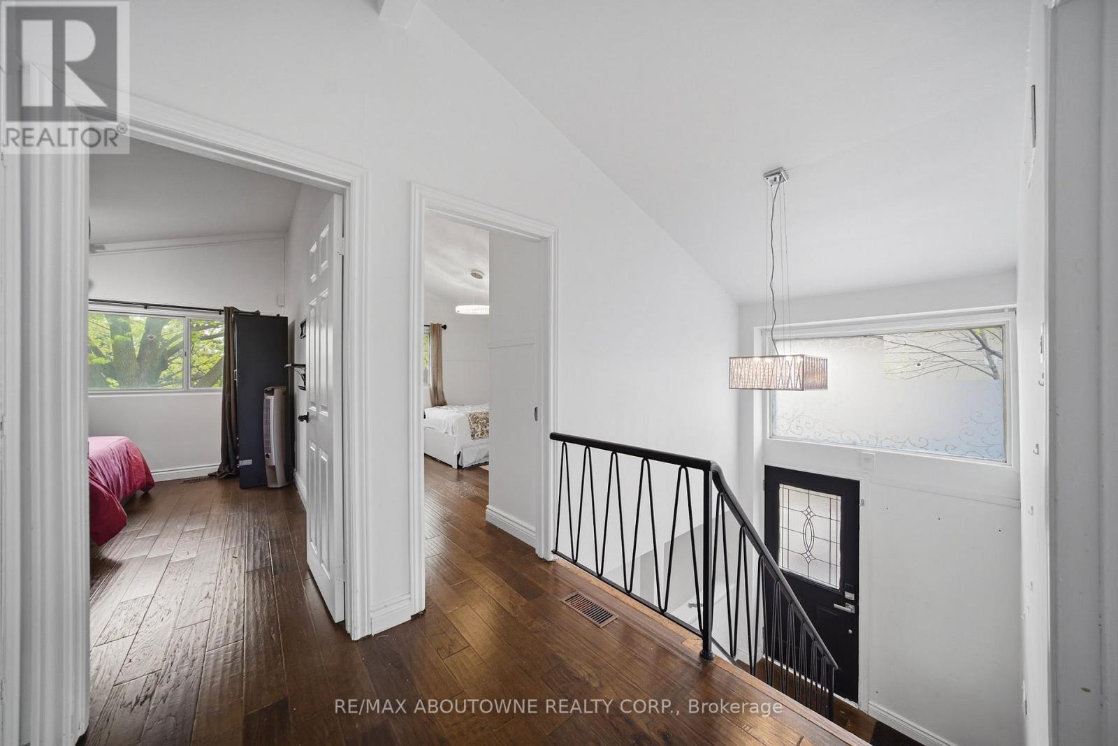 471 Seabourne Drive, Oakville, Ontario  L6L 4E9 - Photo 16 - W13090028