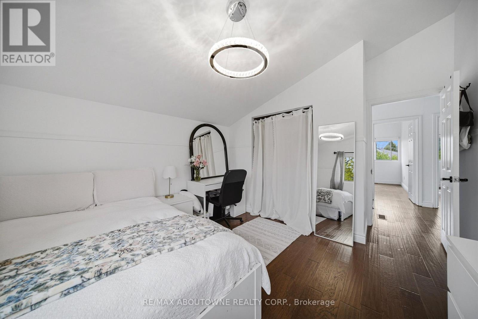 471 Seabourne Drive, Oakville, Ontario  L6L 4E9 - Photo 18 - W13090028