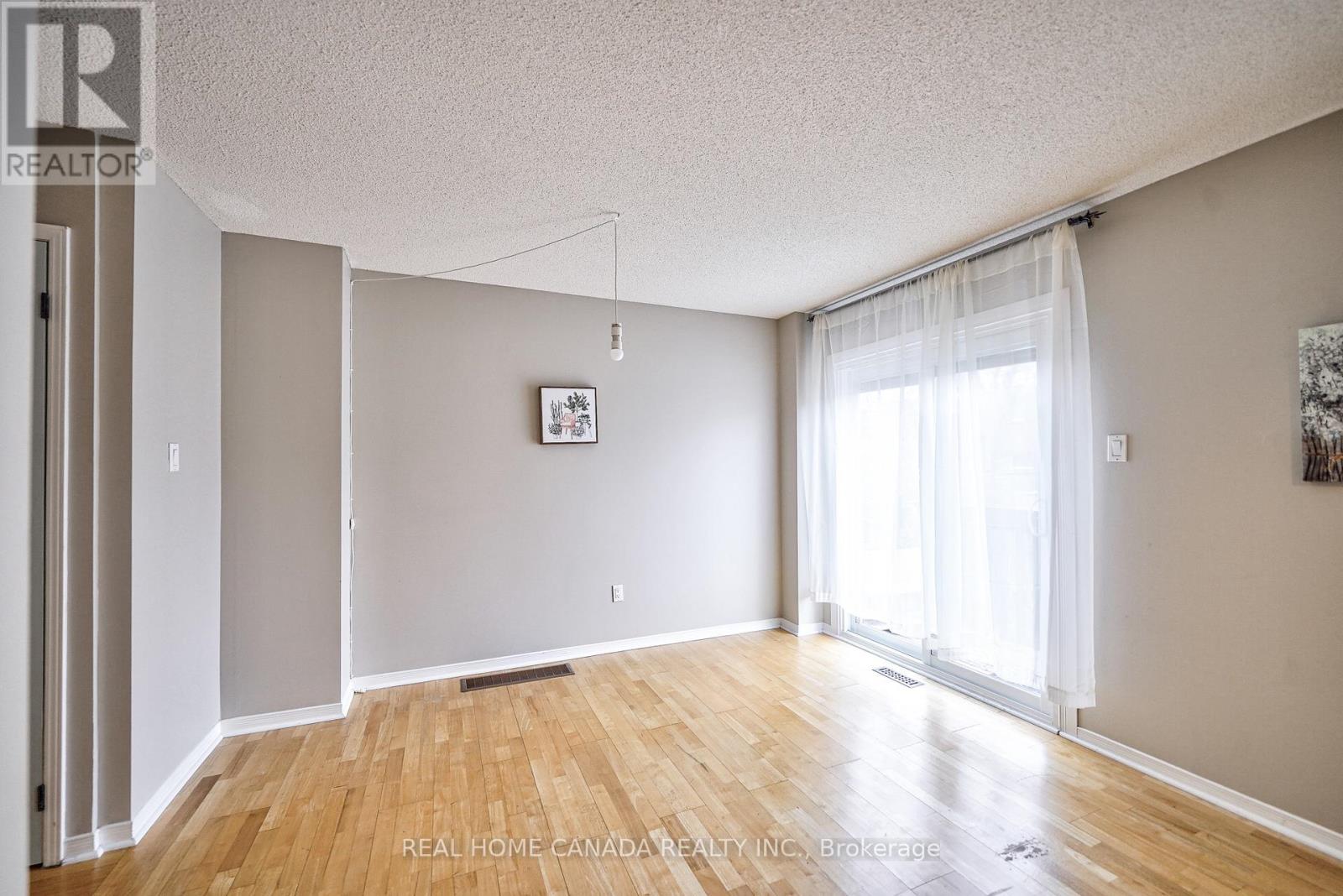 540 Bluesky Crescent, Mississauga, Ontario  L5R 2S2 - Photo 16 - W13090078