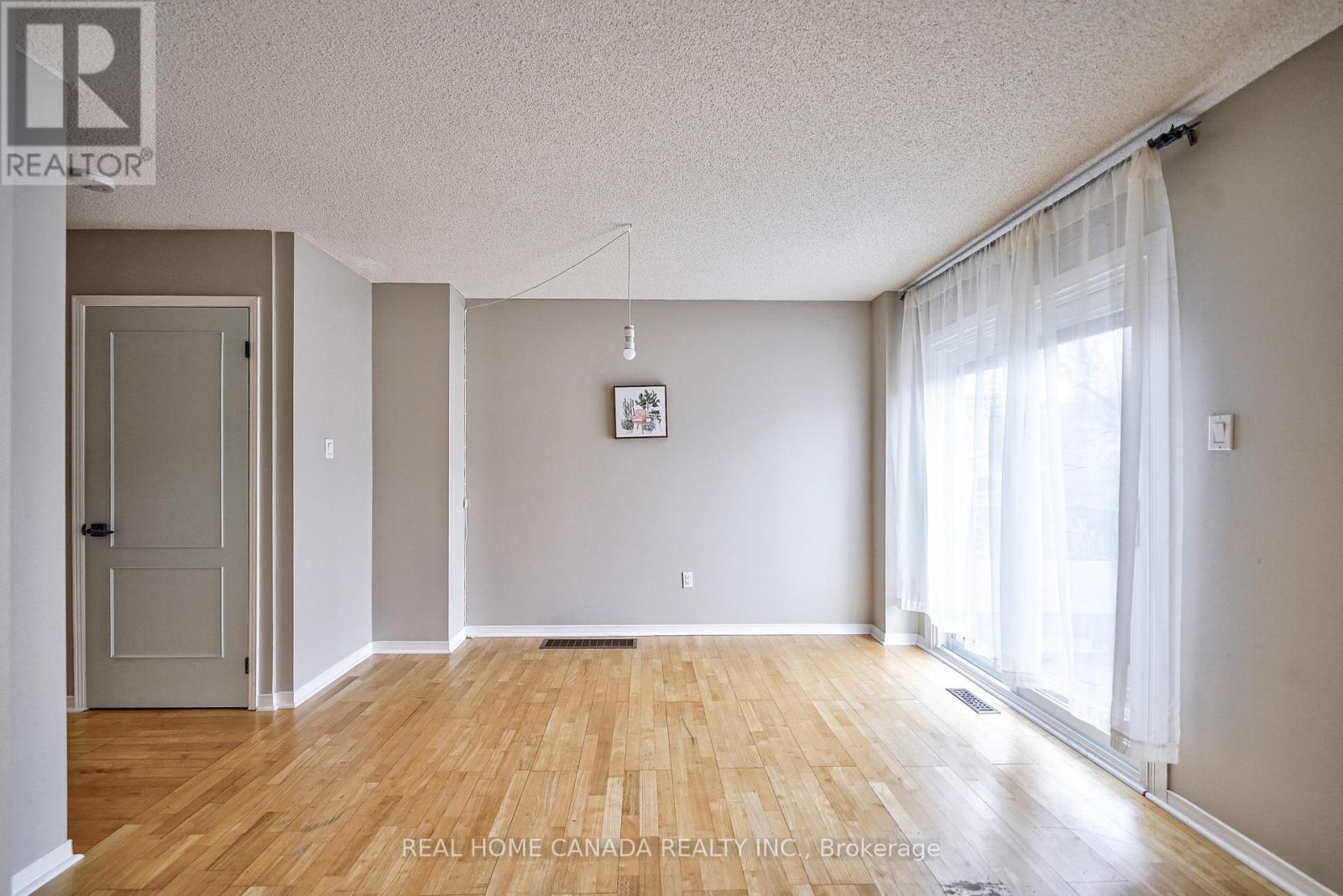 540 Bluesky Crescent, Mississauga, Ontario  L5R 2S2 - Photo 17 - W13090078