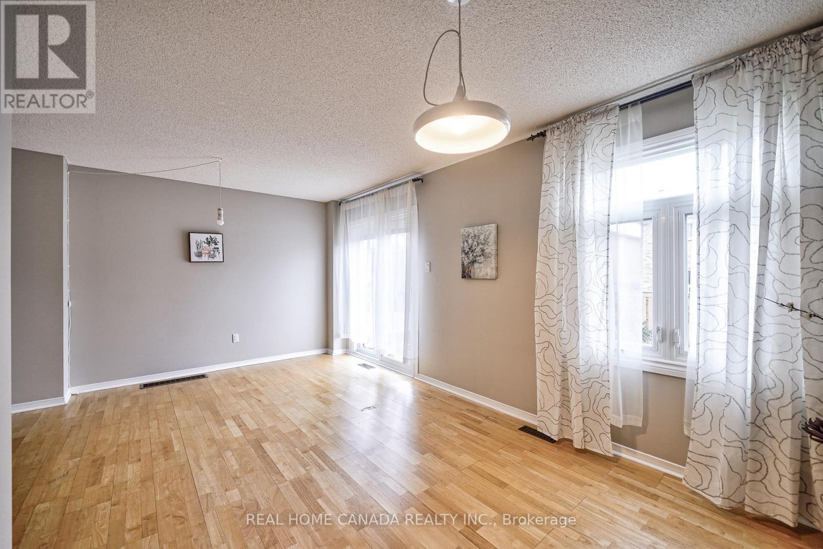 540 Bluesky Crescent, Mississauga, Ontario  L5R 2S2 - Photo 23 - W13090078