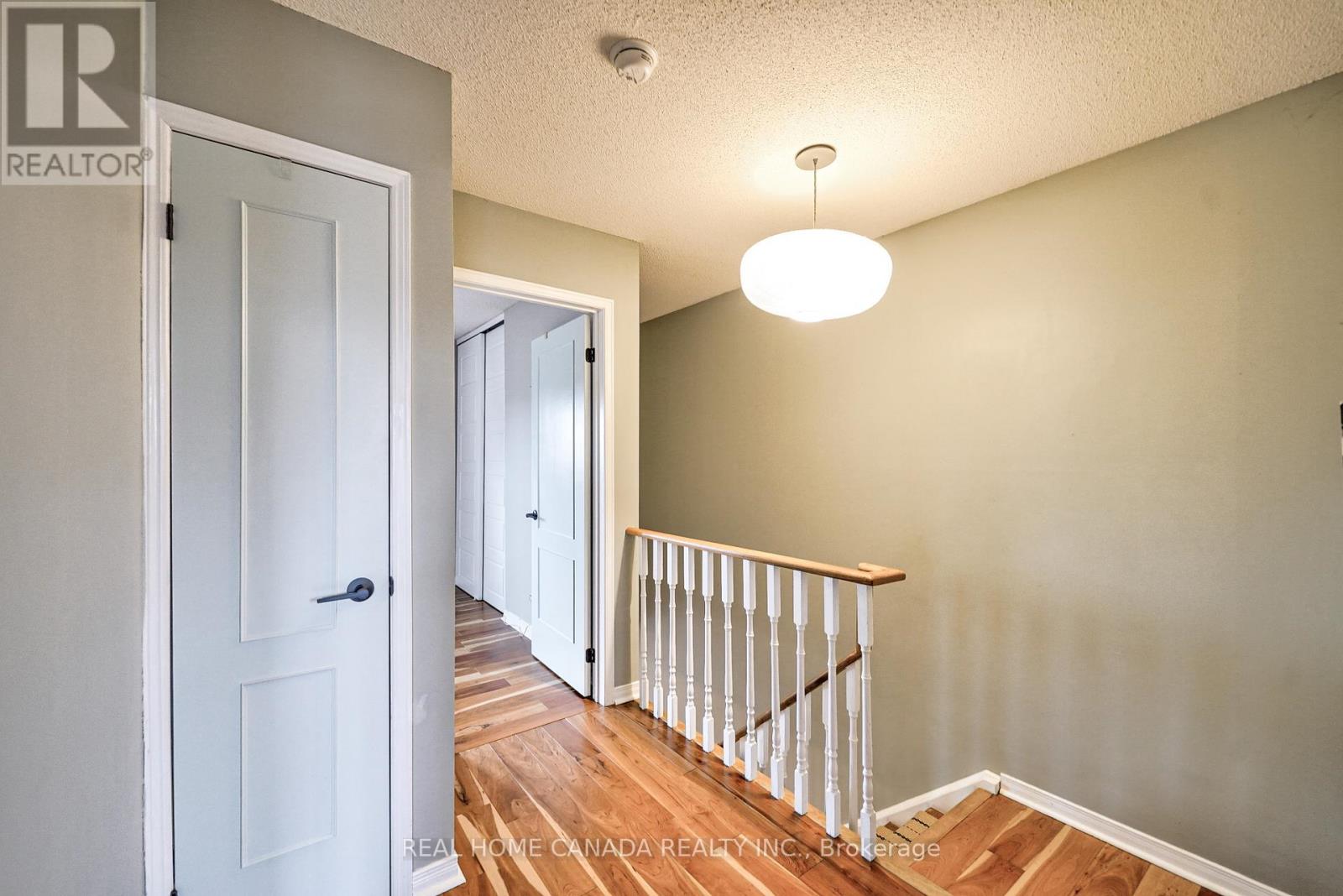 540 Bluesky Crescent, Mississauga, Ontario  L5R 2S2 - Photo 25 - W13090078