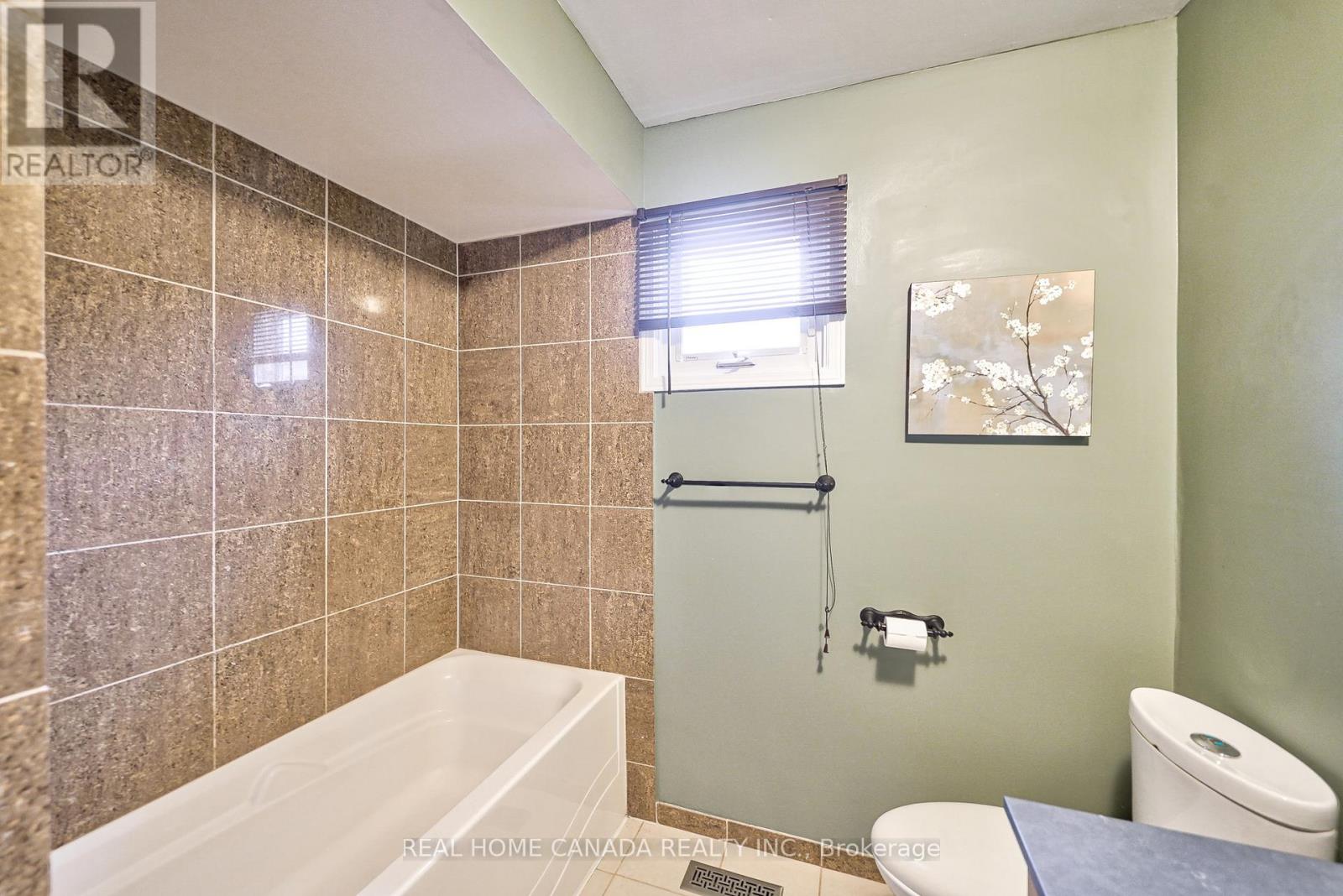 540 Bluesky Crescent, Mississauga, Ontario  L5R 2S2 - Photo 30 - W13090078