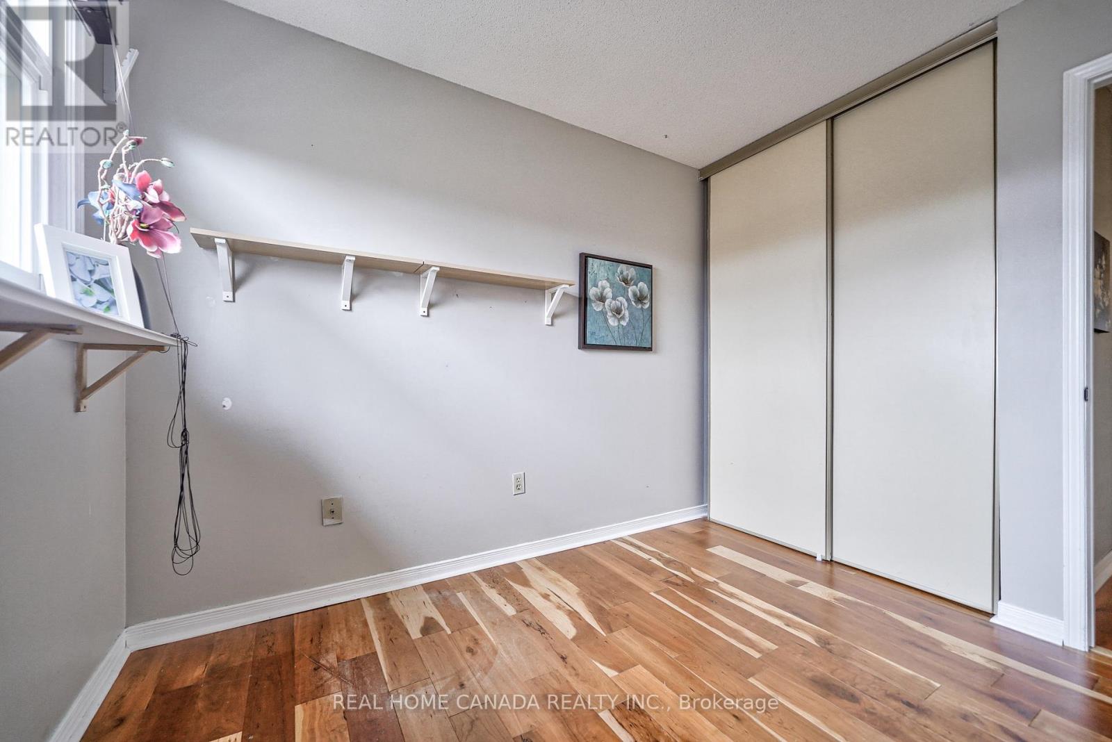 540 Bluesky Crescent, Mississauga, Ontario  L5R 2S2 - Photo 32 - W13090078