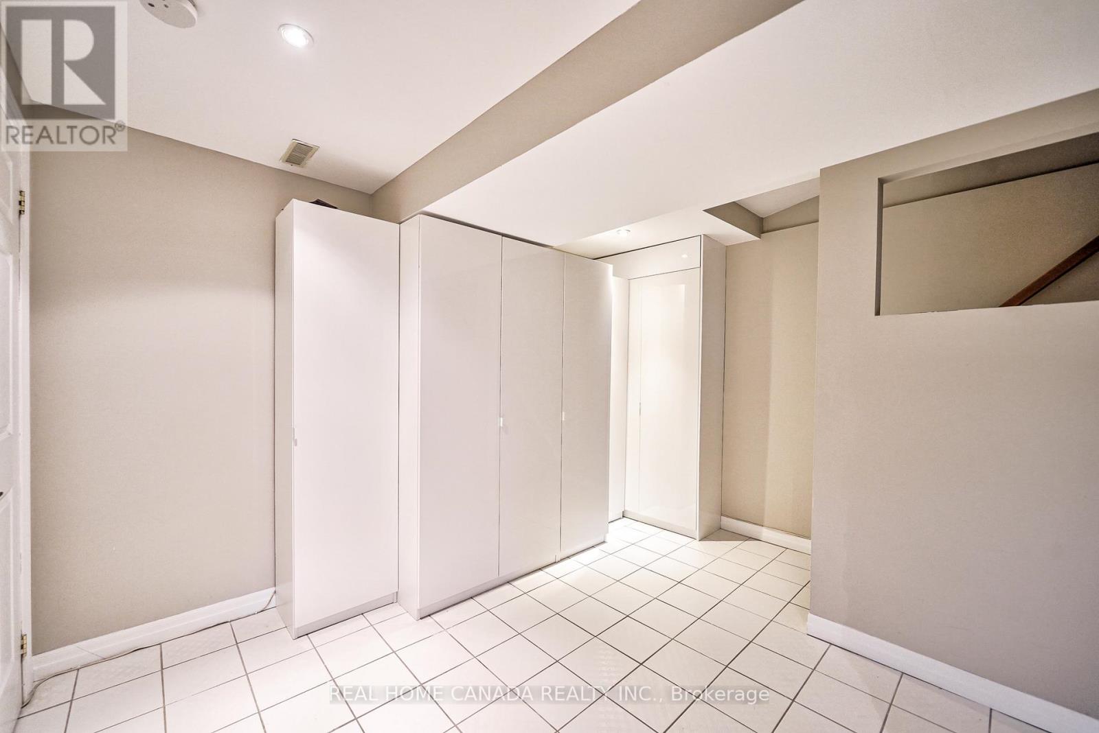 540 Bluesky Crescent, Mississauga, Ontario  L5R 2S2 - Photo 37 - W13090078