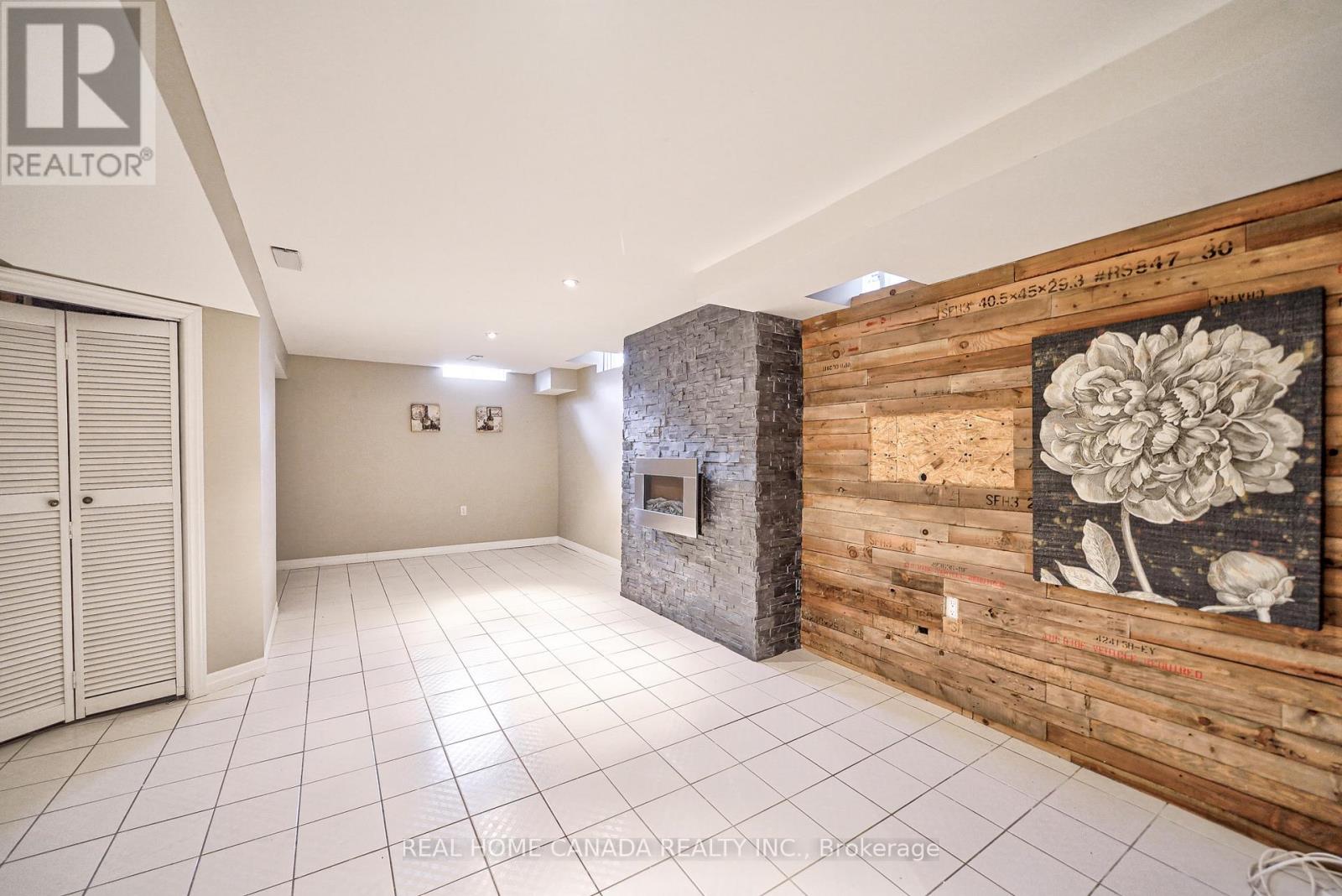 540 Bluesky Crescent, Mississauga, Ontario  L5R 2S2 - Photo 38 - W13090078