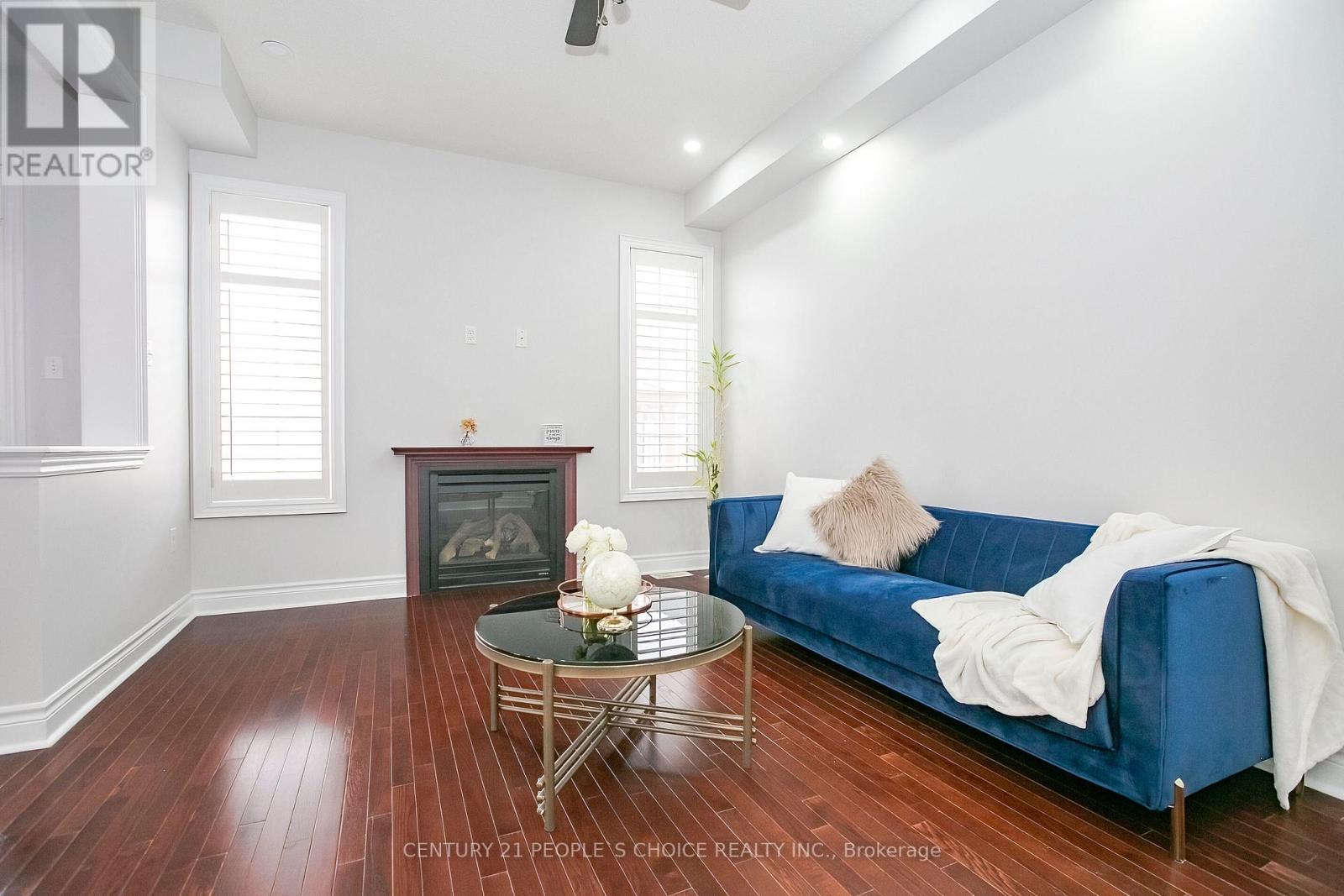33 Accent Circle, Brampton, Ontario  L7A 0L3 - Photo 12 - W13090086
