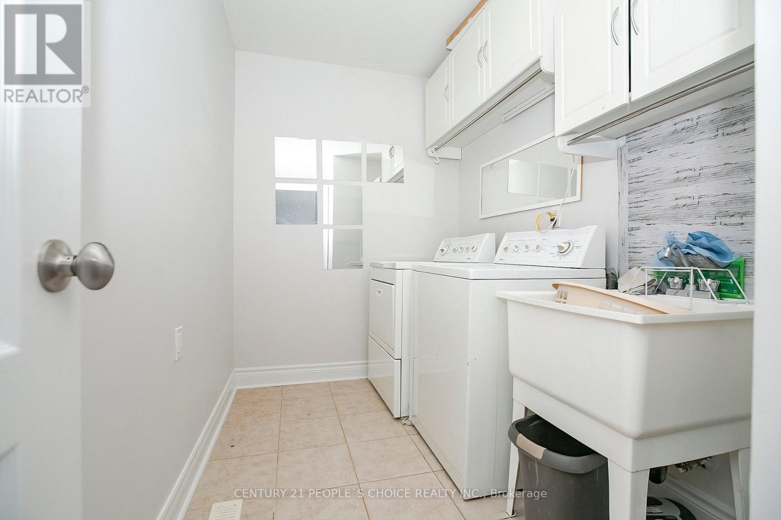 33 Accent Circle, Brampton, Ontario  L7A 0L3 - Photo 42 - W13090086