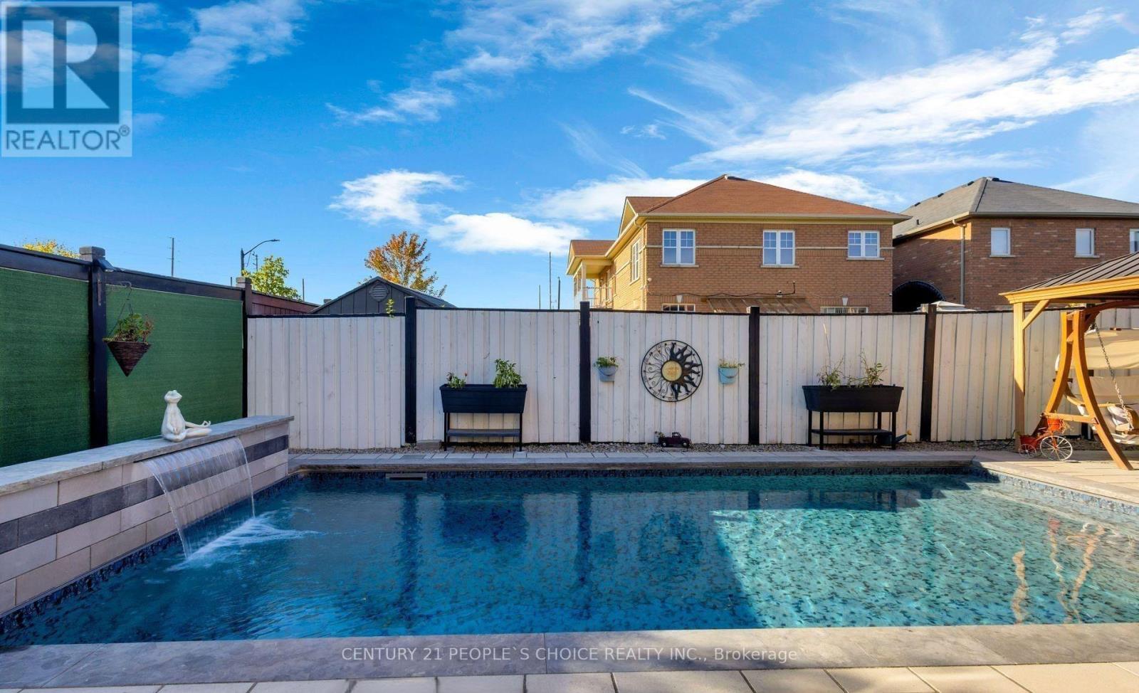 33 Accent Circle, Brampton, Ontario  L7A 0L3 - Photo 45 - W13090086