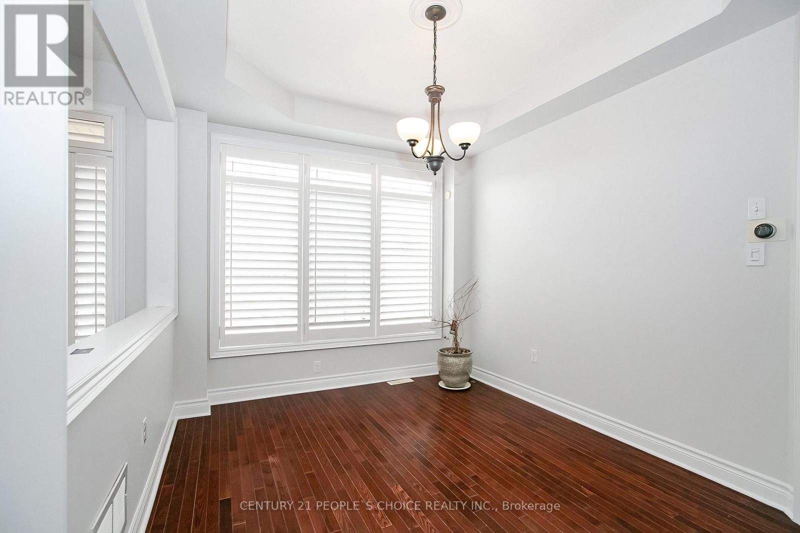 33 Accent Circle, Brampton, Ontario  L7A 0L3 - Photo 7 - W13090086
