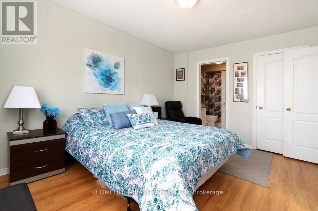 29 Denison Avenue, Brampton, Ontario  L6X 0H2 - Photo 6 - W13090098