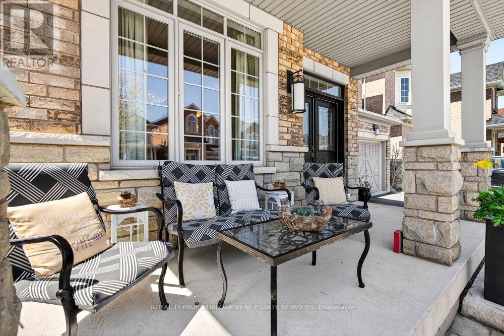 4639 Simmons Road, Burlington, Ontario  L7M 0J3 - Photo 2 - W13090128