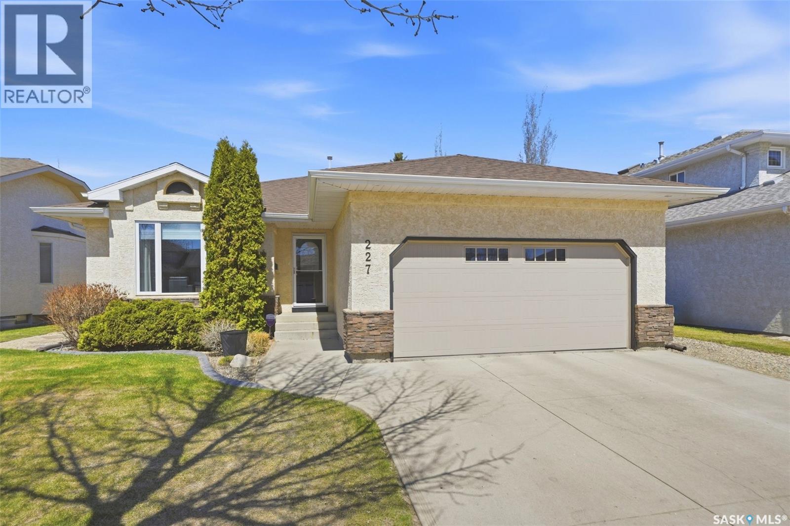 227 Brightwater Way, Saskatoon, Saskatchewan  S7J 5H8 - Photo 1 - SK034936