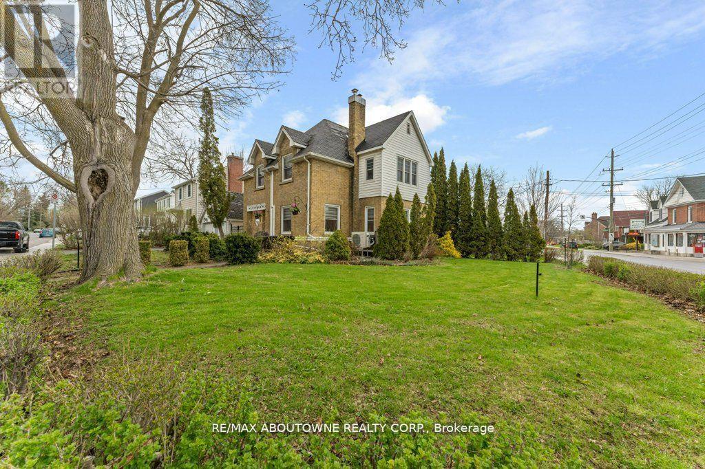 1 College Street, Kingston, Ontario  K7L 4L5 - Photo 2 - X13090020