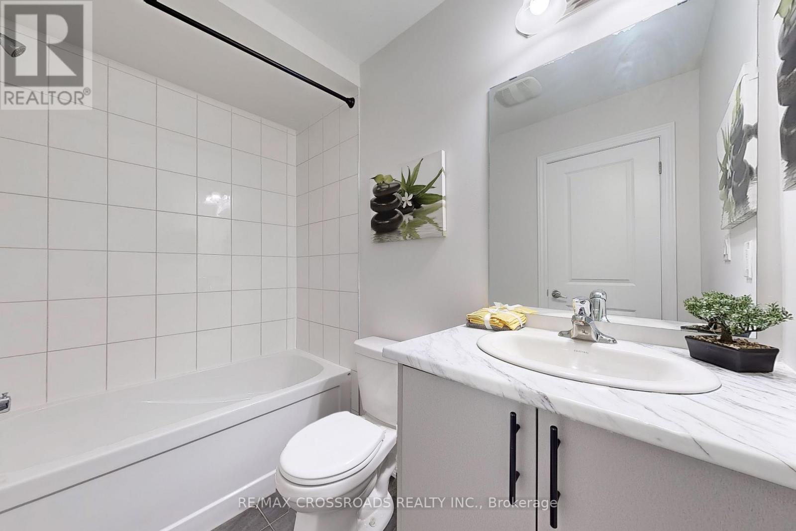 384 Okanagan Path, Oshawa, Ontario  L1H 0B1 - Photo 29 - E13010716