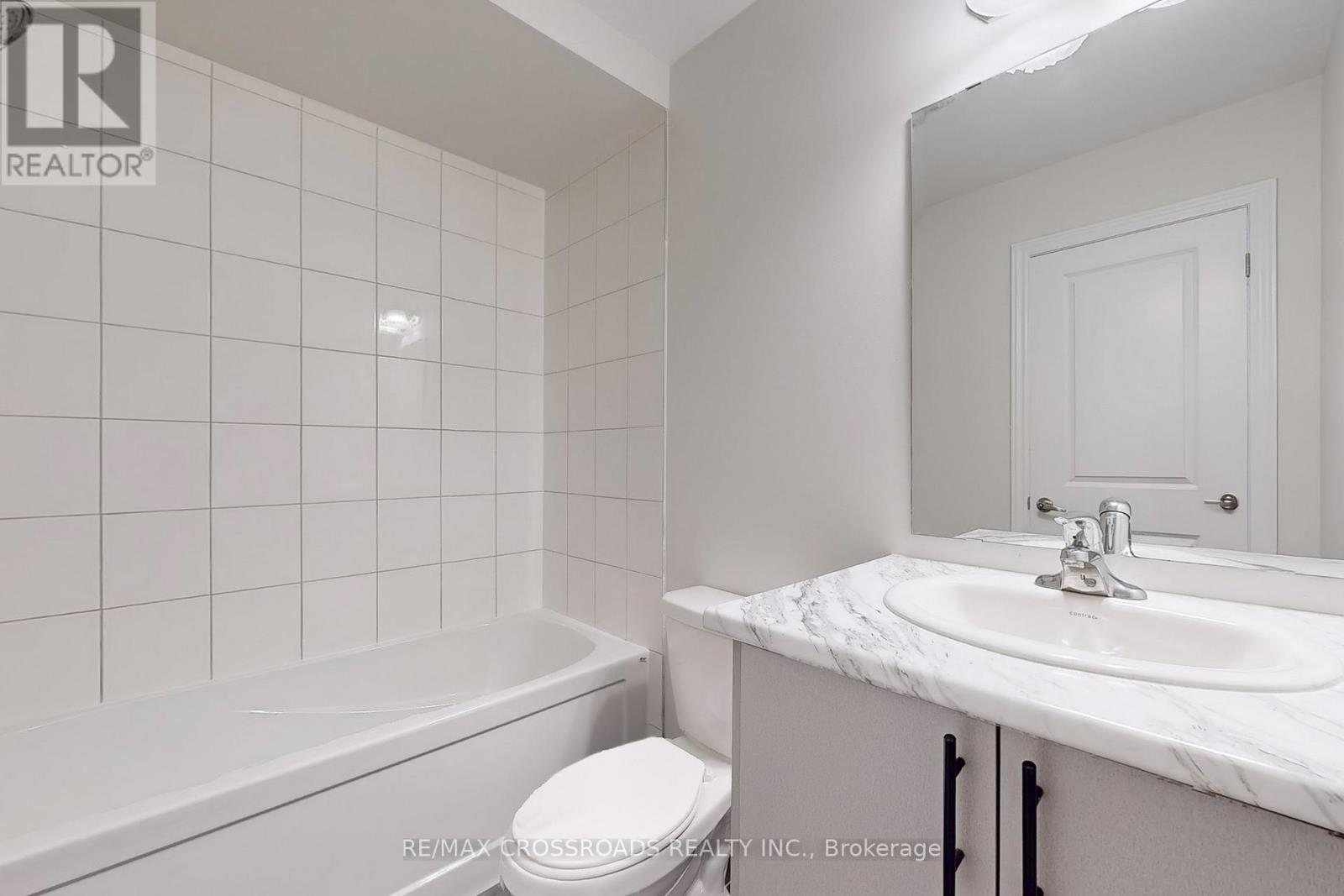 384 Okanagan Path, Oshawa, Ontario  L1H 0B1 - Photo 21 - E13010716