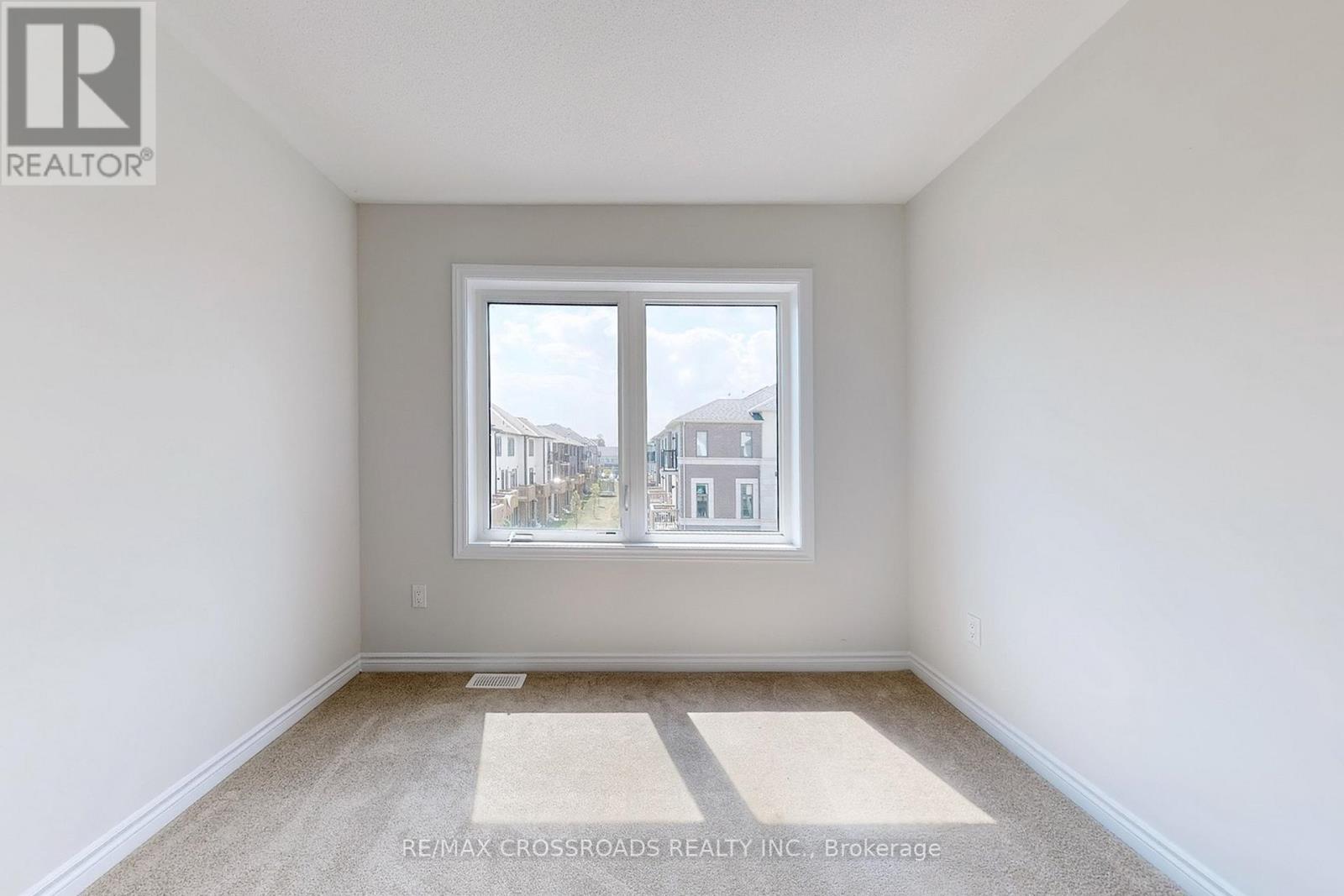 384 Okanagan Path, Oshawa, Ontario  L1H 0B1 - Photo 23 - E13010716