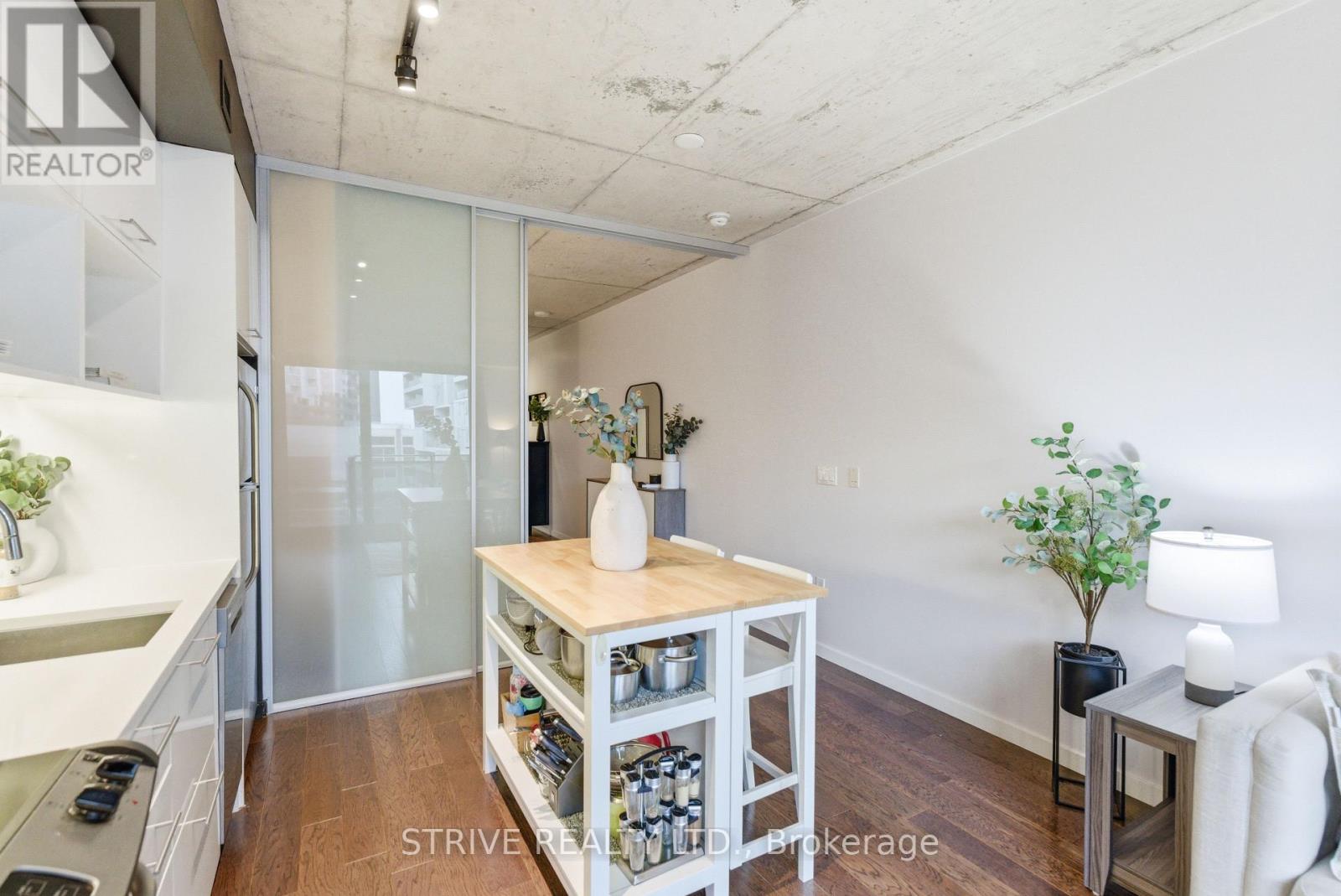 612 - 51 Trolley Crescent, Toronto, Ontario  M5A 0E9 - Photo 7 - C13090164